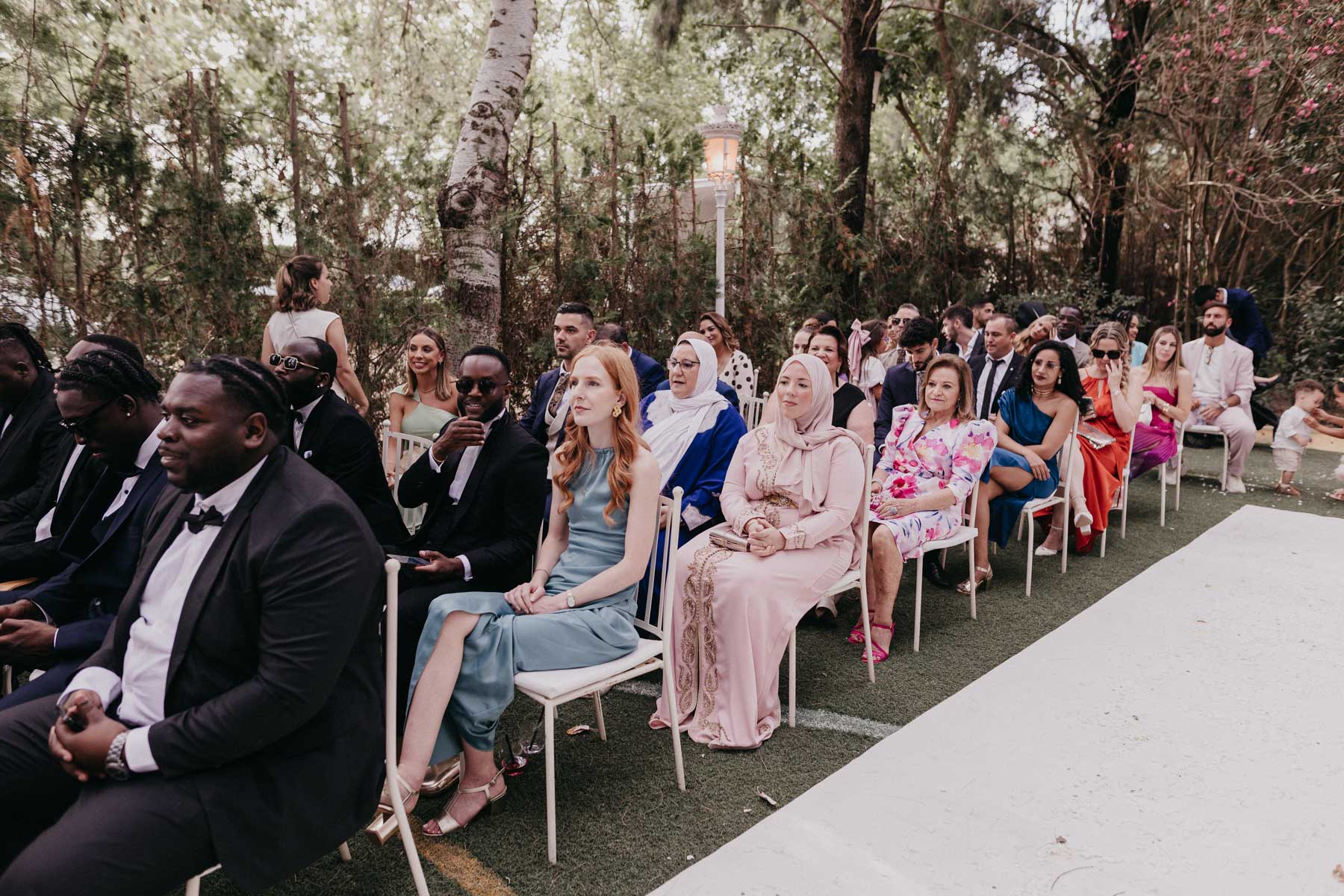 Reportaje natural de boda civil al aire libre en Finca Santa Clotilde, Sevilla